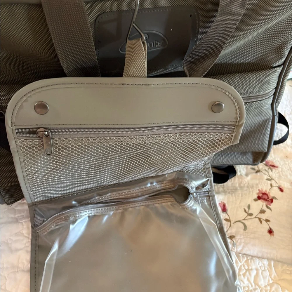 Samsonite khaki Men's Briefcase